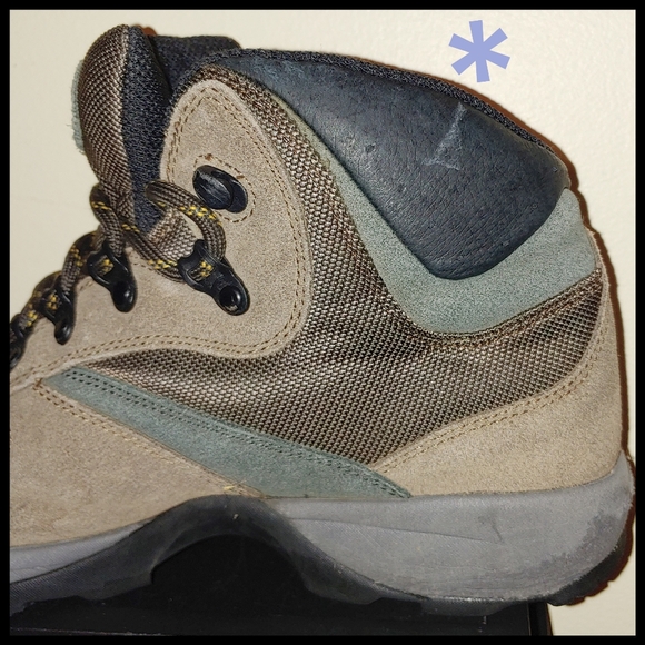 HiTec Hiking Boots - Picture 4 of 11